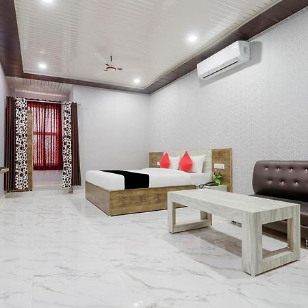 Capital O 63158 Hotel Om Sai Ram Chhatarpur Extérieur photo