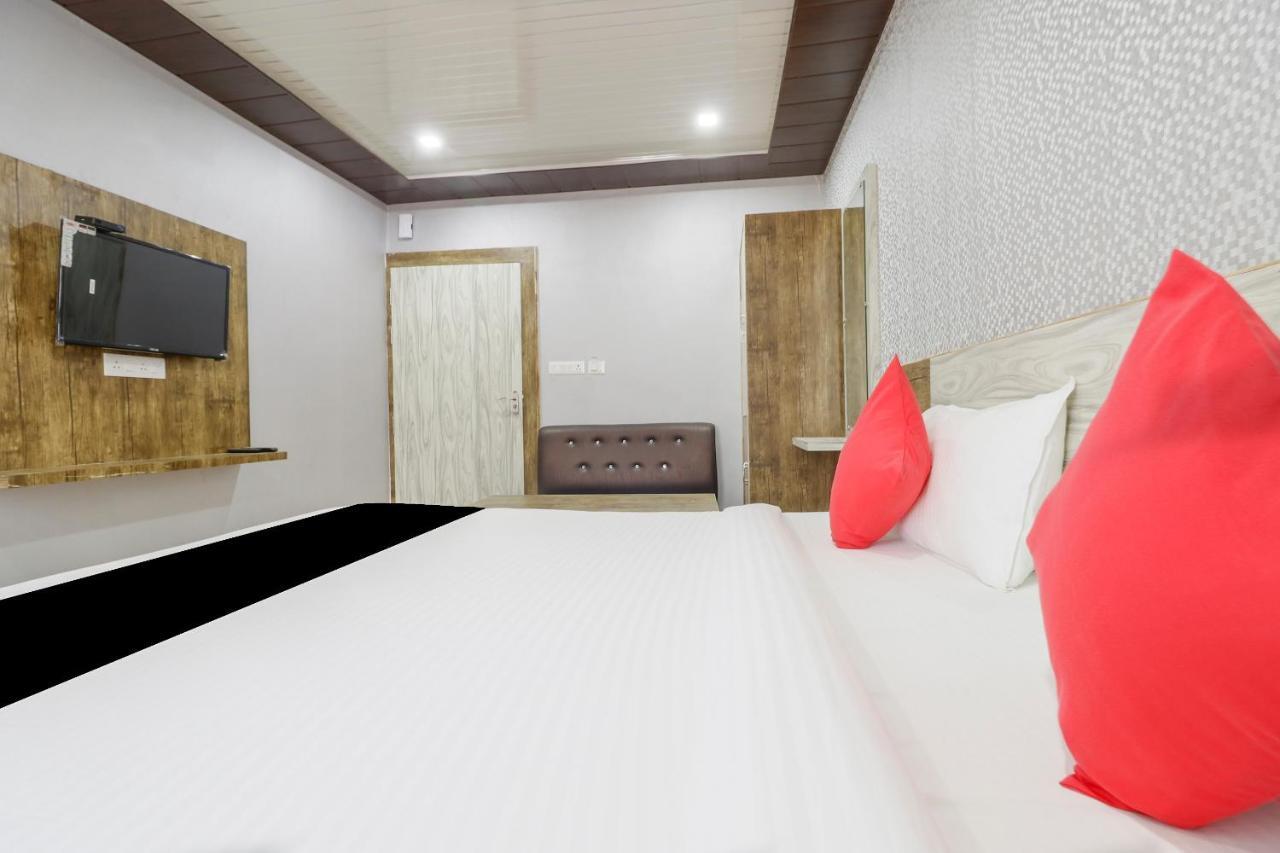 Capital O 63158 Hotel Om Sai Ram Chhatarpur Extérieur photo