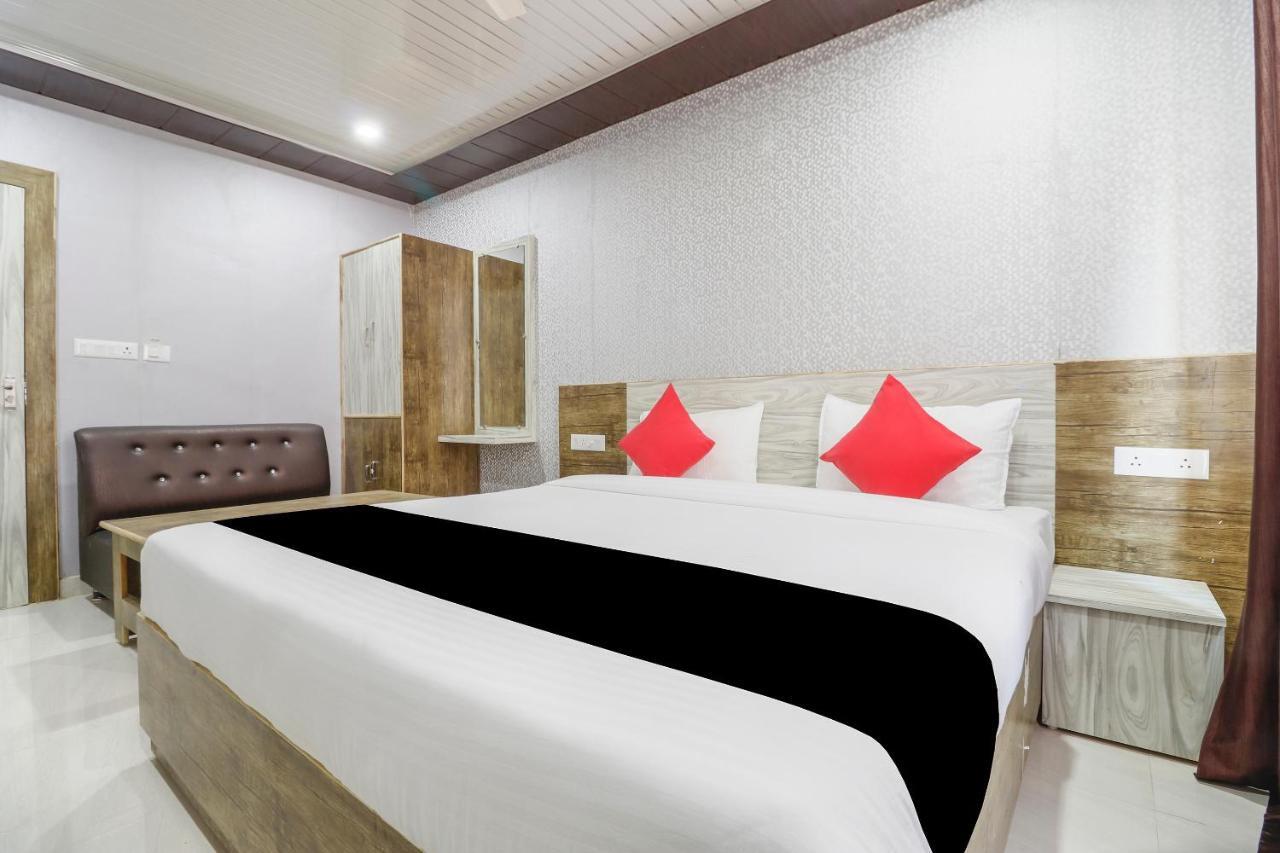 Capital O 63158 Hotel Om Sai Ram Chhatarpur Extérieur photo