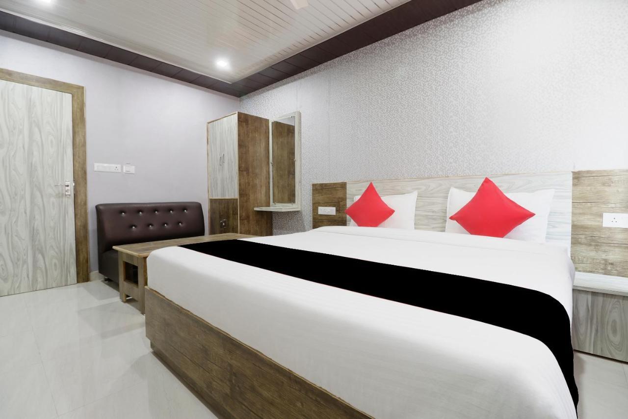 Capital O 63158 Hotel Om Sai Ram Chhatarpur Extérieur photo