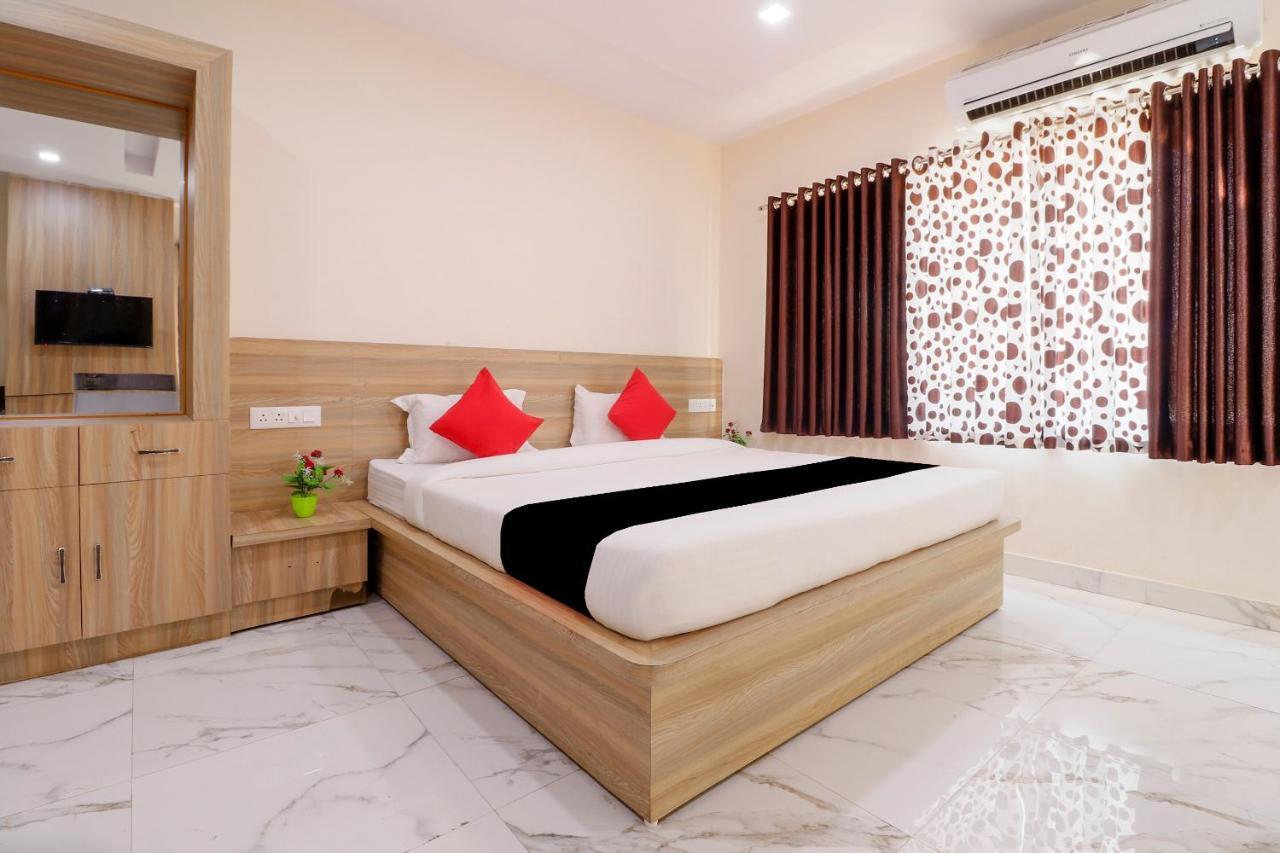 Capital O 63158 Hotel Om Sai Ram Chhatarpur Extérieur photo
