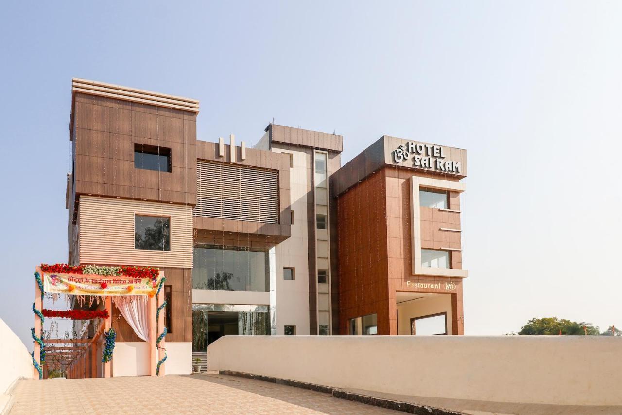 Capital O 63158 Hotel Om Sai Ram Chhatarpur Extérieur photo